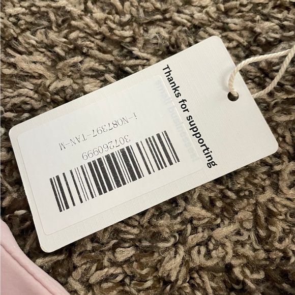 fawnfit nwt wide legromper with built-in bra, medium light pink - Picture 4 of 4